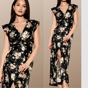 NWTS💓THE OCCASION S💓ELITE LINE BLACK SATIN FLUTTERED SLEEVE FRONT SLIT MAXI